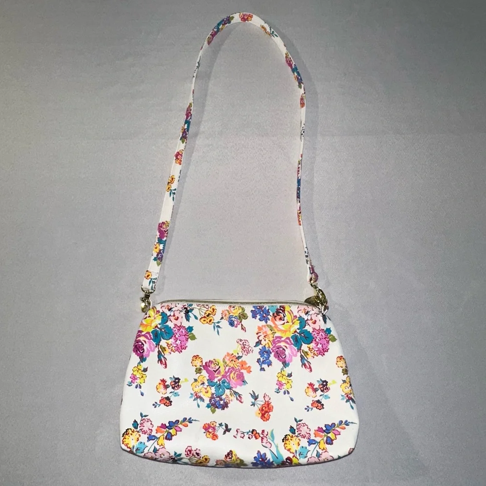 Betsey Johnson • Beautiful White Floral Crossbody Purse Shoulder Purse Heart - Picture 3 of 12